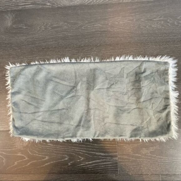 Nordstrom Tipped Coziest Faux Fur Pillow Cover NWT - Picture 4 of 7